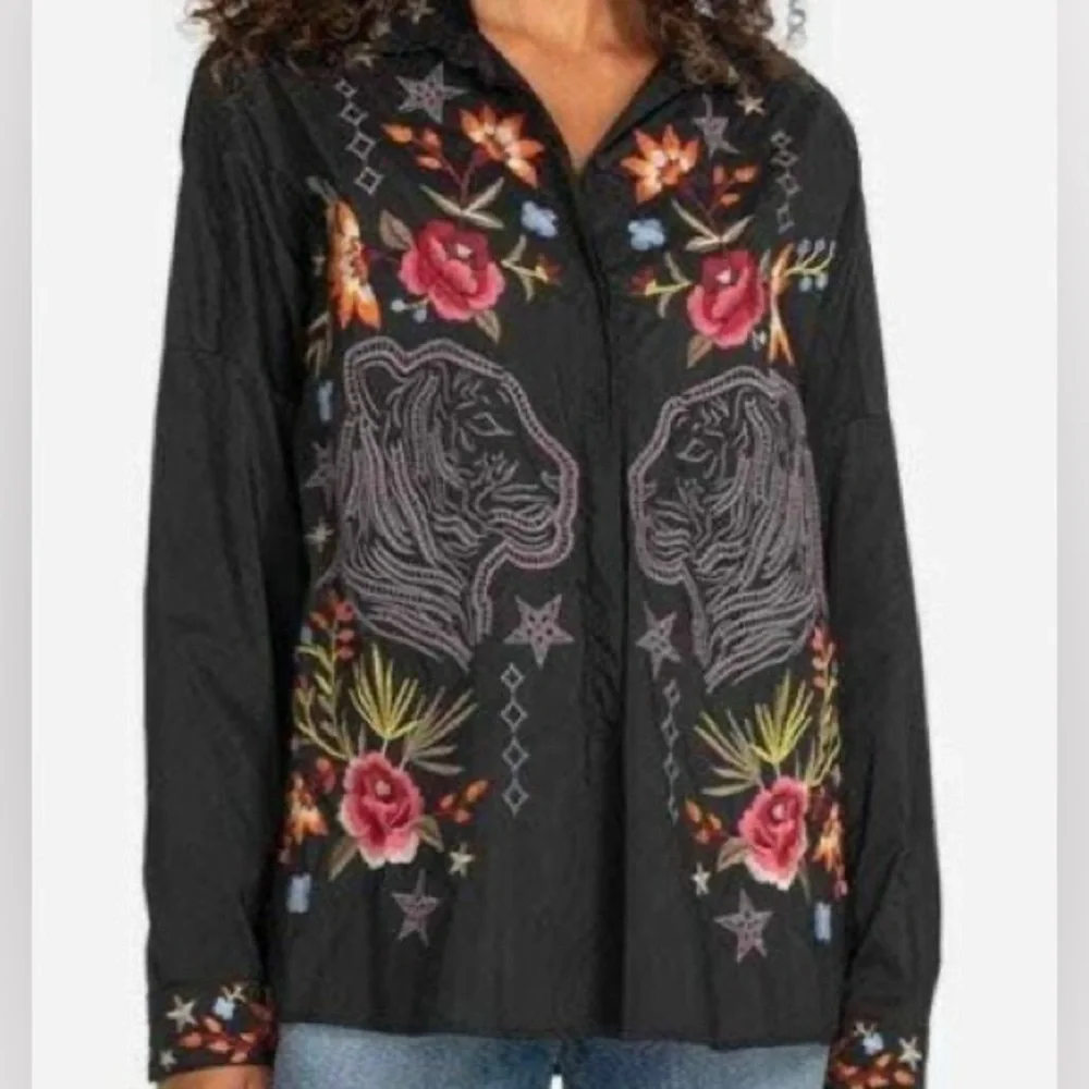 Johnny Was heavily embroidered omega shirt (oversized) NWT RARE - Picture 4 of 16